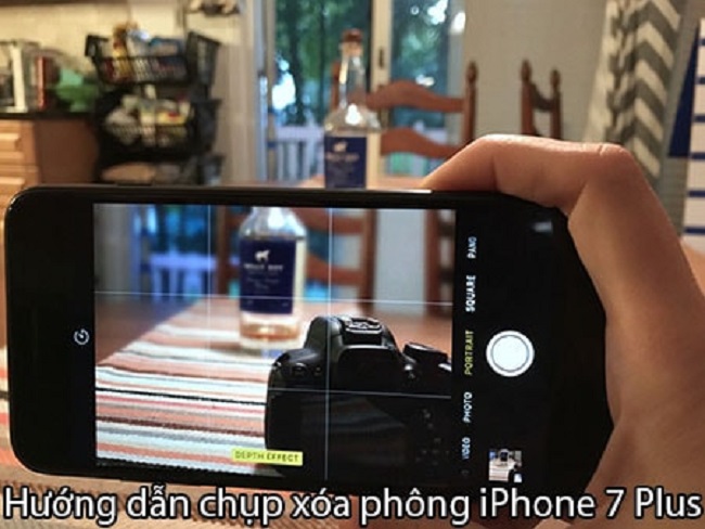 iPhone 7 Plus cung cấp công nghệ chụp hình tiên tiến nhất cho người dùng. Tính năng xóa phông làm nổi bật chủ thể và làm nền hậu cảnh mờ mịt, tạo nét chuyên nghiệp cho bức ảnh của bạn. Không cần đến máy ảnh chuyên dụng, bạn có thể sở hữu bức ảnh chất lượng cao chỉ với một chiếc điện thoại. Chụp ảnh nghệ thuật chưa bao giờ dễ dàng đến vậy!