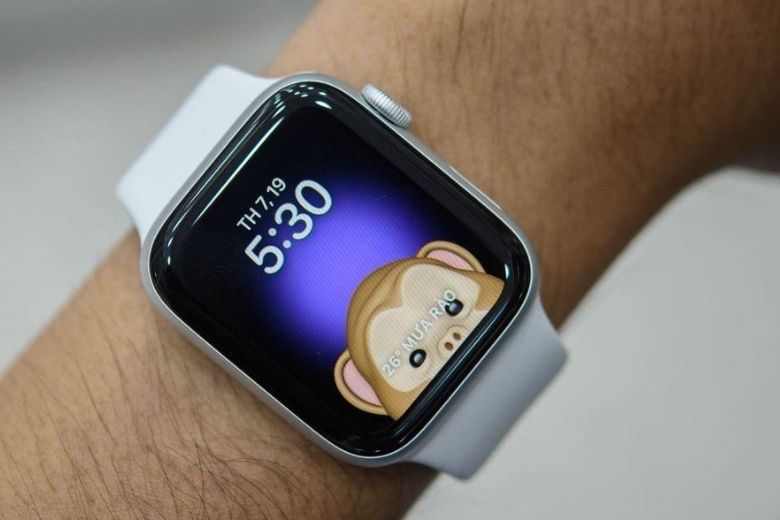 В каких apple watch есть esim