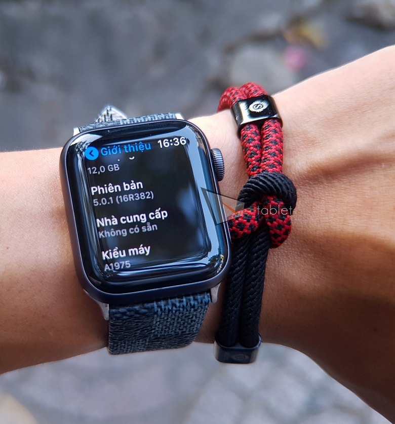 cấu hình­ Apple Watch Series 4